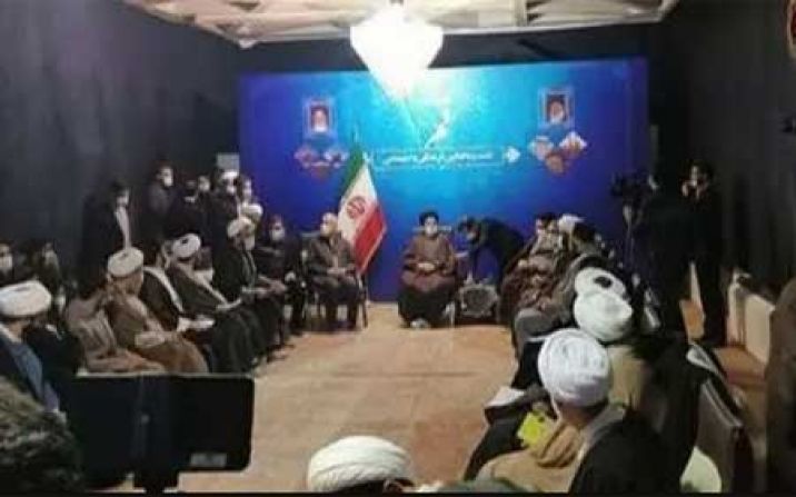 رئیس جمهور با جمعی از فعالین فرهنگی اجتماعی قم دیدار کرد رئیس جمهور با جمعی از فعالین فرهنگی اجتماعی قم دیدار کرد